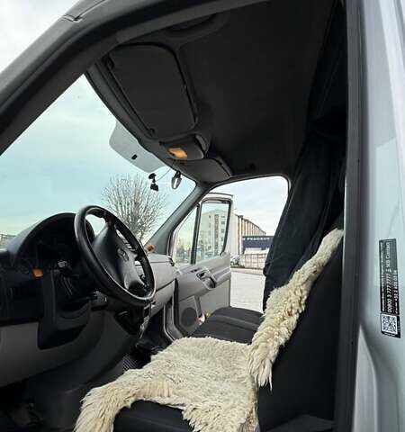 Серый Мерседес Sprinter, объемом двигателя 2.2 л и пробегом 289 тыс. км за 15200 $, фото 1 на Automoto.ua