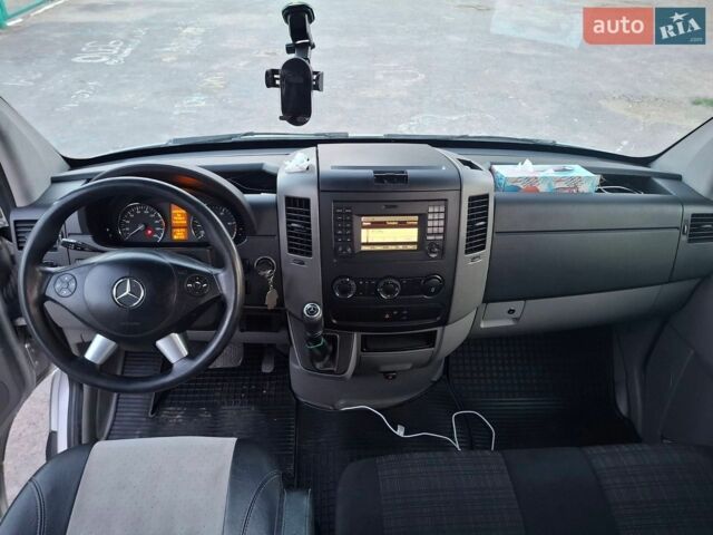 Серый Мерседес Sprinter, объемом двигателя 2.14 л и пробегом 600 тыс. км за 22500 $, фото 3 на Automoto.ua