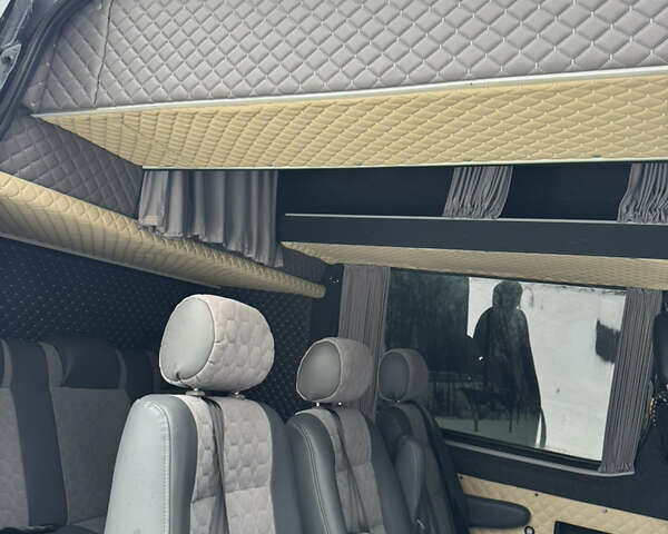 Серый Мерседес Sprinter, объемом двигателя 2.14 л и пробегом 660 тыс. км за 27000 $, фото 12 на Automoto.ua