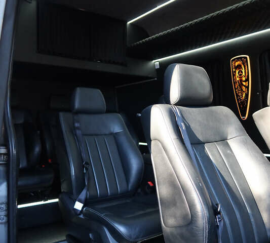 Серый Мерседес Sprinter, объемом двигателя 2.2 л и пробегом 317 тыс. км за 37000 $, фото 7 на Automoto.ua