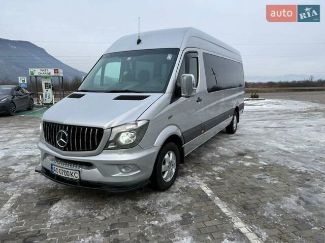 Серый Мерседес Sprinter, объемом двигателя 2.99 л и пробегом 399 тыс. км за 34500 $, фото 5 на Automoto.ua