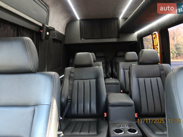 Серый Мерседес Sprinter, объемом двигателя 2.2 л и пробегом 317 тыс. км за 37000 $, фото 10 на Automoto.ua