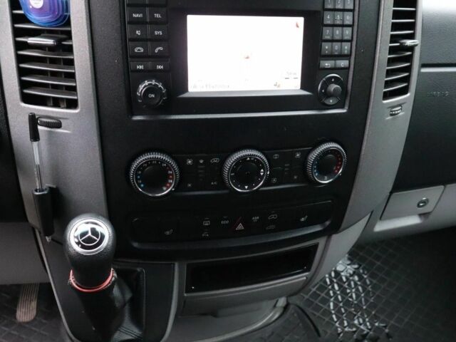 Серый Мерседес Sprinter, объемом двигателя 2.2 л и пробегом 132 тыс. км за 12700 $, фото 17 на Automoto.ua