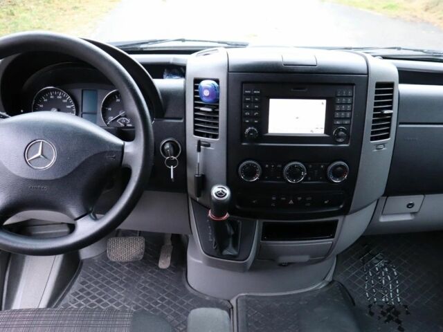 Серый Мерседес Sprinter, объемом двигателя 2.2 л и пробегом 132 тыс. км за 12700 $, фото 16 на Automoto.ua