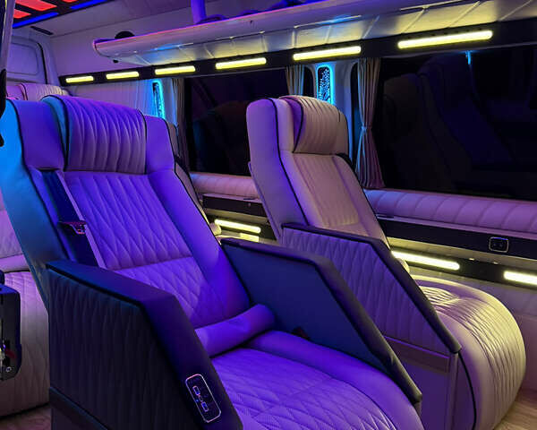 Серый Мерседес Sprinter, объемом двигателя 2.99 л и пробегом 350 тыс. км за 47999 $, фото 29 на Automoto.ua