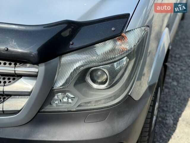 Серый Мерседес Sprinter, объемом двигателя 2.99 л и пробегом 631 тыс. км за 45000 $, фото 16 на Automoto.ua