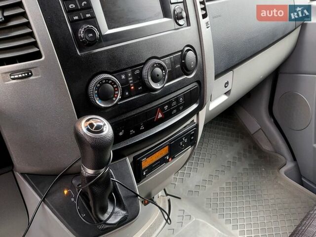 Сірий Мерседес Sprinter, об'ємом двигуна 2.14 л та пробігом 230 тис. км за 27000 $, фото 13 на Automoto.ua