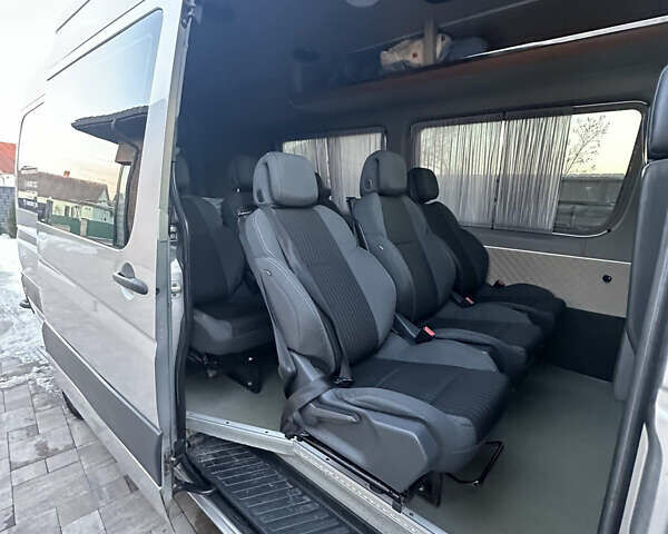 Серый Мерседес Sprinter, объемом двигателя 2.2 л и пробегом 580 тыс. км за 17900 $, фото 1 на Automoto.ua