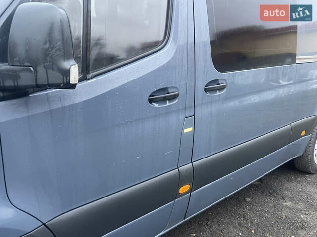 Серый Мерседес Sprinter, объемом двигателя 2.2 л и пробегом 455 тыс. км за 19900 $, фото 7 на Automoto.ua