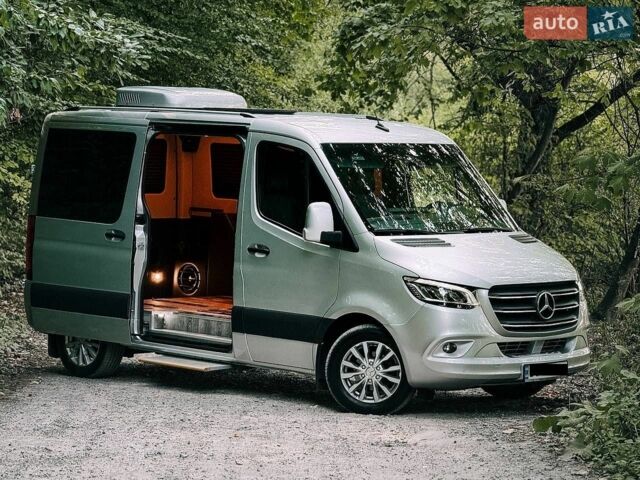 Серый Мерседес Sprinter, объемом двигателя 2.14 л и пробегом 150 тыс. км за 75800 $, фото 4 на Automoto.ua