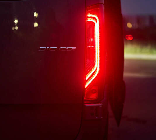 Сірий Мерседес Sprinter, об'ємом двигуна 2.14 л та пробігом 603 тис. км за 36000 $, фото 86 на Automoto.ua