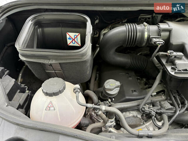 Серый Мерседес Sprinter, объемом двигателя 2.99 л и пробегом 118 тыс. км за 76046 $, фото 38 на Automoto.ua