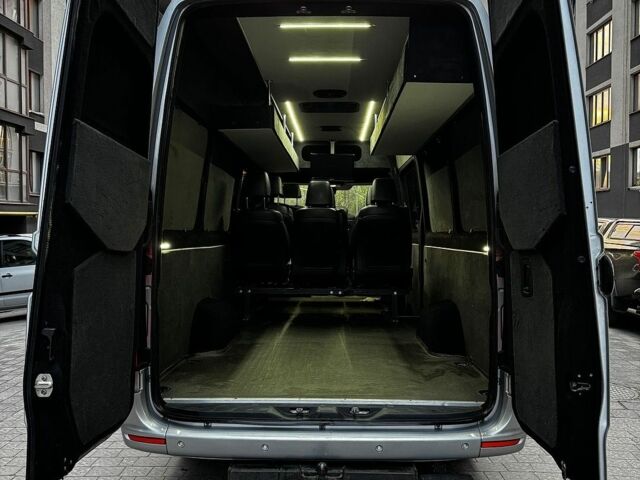 Серый Мерседес Sprinter, объемом двигателя 2.14 л и пробегом 565 тыс. км за 30500 $, фото 12 на Automoto.ua