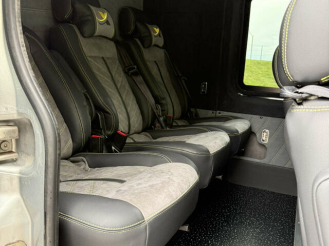 Серый Мерседес Sprinter, объемом двигателя 2.99 л и пробегом 118 тыс. км за 71241 $, фото 11 на Automoto.ua