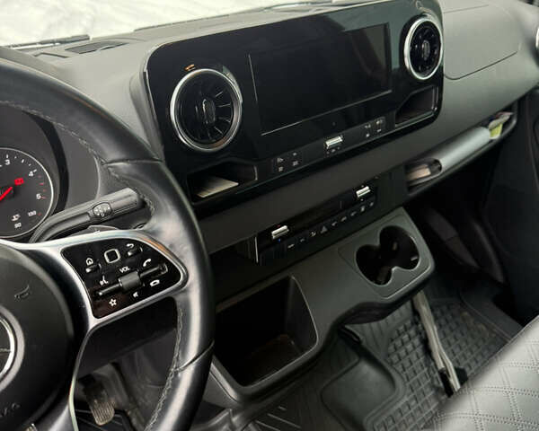 Серый Мерседес Sprinter, объемом двигателя 1.9 л и пробегом 23 тыс. км за 44999 $, фото 28 на Automoto.ua