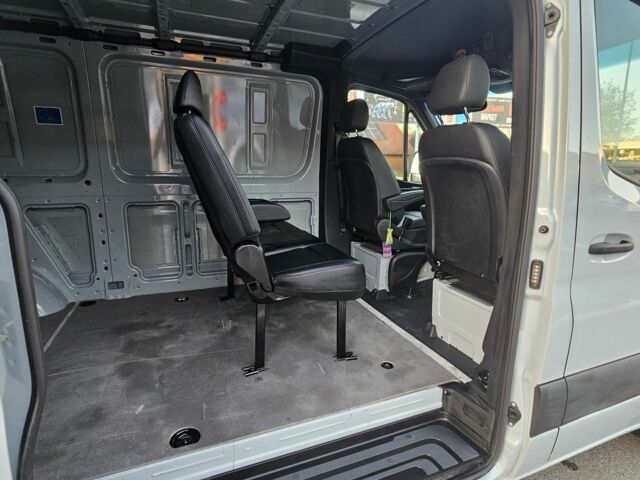 Серый Мерседес Sprinter, объемом двигателя 2 л и пробегом 7 тыс. км за 37500 $, фото 7 на Automoto.ua