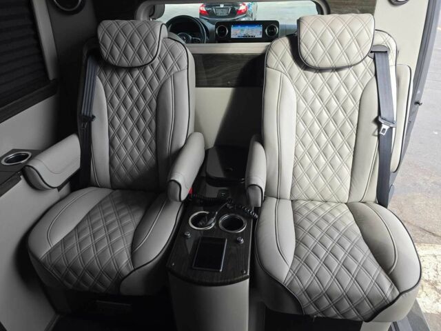 Сірий Мерседес Sprinter, об'ємом двигуна 2 л та пробігом 5 тис. км за 35000 $, фото 6 на Automoto.ua