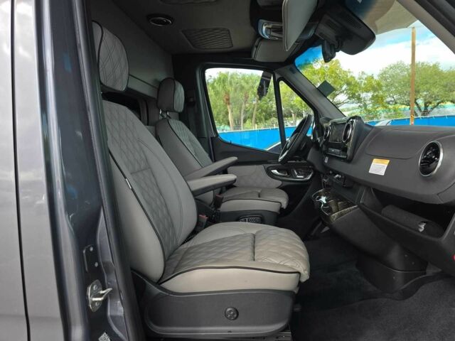 Сірий Мерседес Sprinter, об'ємом двигуна 2 л та пробігом 5 тис. км за 35000 $, фото 4 на Automoto.ua
