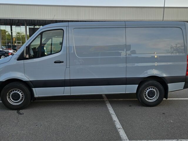 Серый Мерседес Sprinter, объемом двигателя 2 л и пробегом 7 тыс. км за 37500 $, фото 3 на Automoto.ua