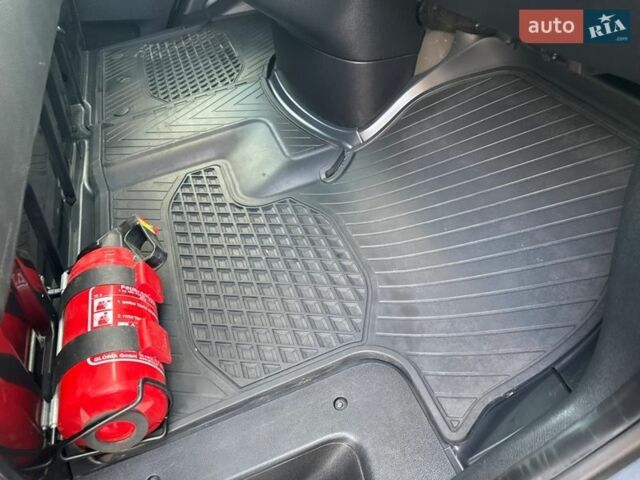 Серый Мерседес Sprinter, объемом двигателя 0 л и пробегом 240 тыс. км за 28700 $, фото 74 на Automoto.ua