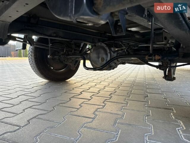 Серый Мерседес Sprinter, объемом двигателя 0 л и пробегом 240 тыс. км за 28700 $, фото 23 на Automoto.ua