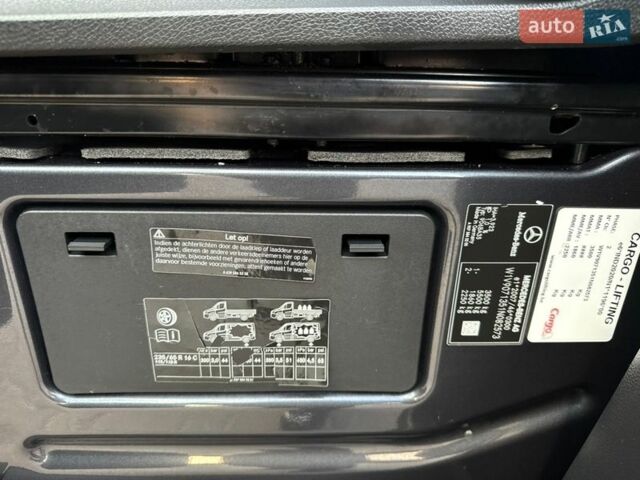 Серый Мерседес Sprinter, объемом двигателя 0 л и пробегом 240 тыс. км за 28700 $, фото 49 на Automoto.ua