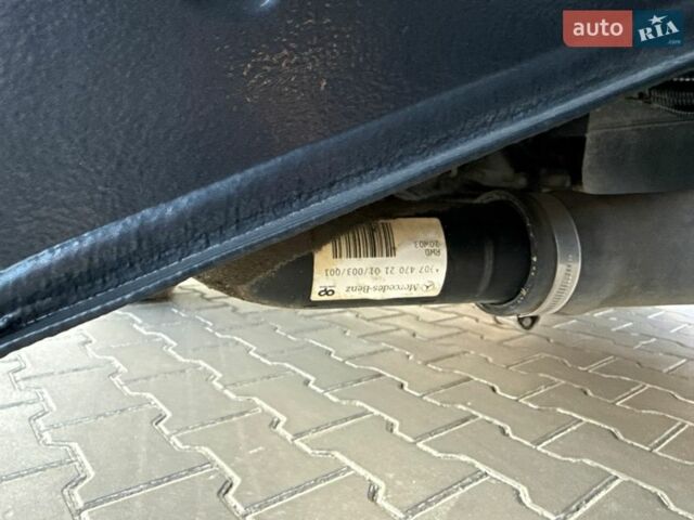 Серый Мерседес Sprinter, объемом двигателя 0 л и пробегом 240 тыс. км за 28700 $, фото 31 на Automoto.ua