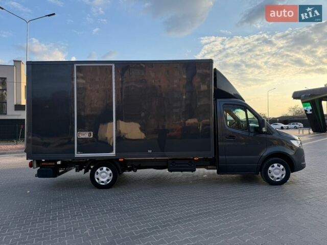 Серый Мерседес Sprinter, объемом двигателя 0 л и пробегом 240 тыс. км за 28700 $, фото 7 на Automoto.ua