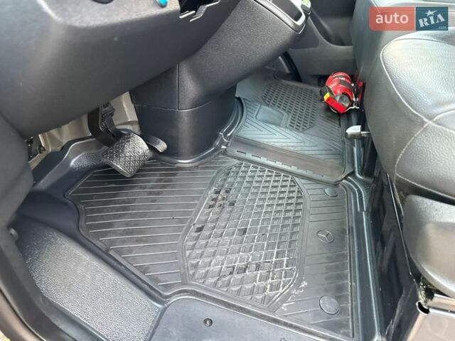 Серый Мерседес Sprinter, объемом двигателя 0 л и пробегом 240 тыс. км за 28700 $, фото 48 на Automoto.ua