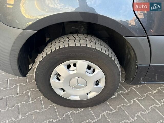 Серый Мерседес Sprinter, объемом двигателя 0 л и пробегом 240 тыс. км за 28700 $, фото 33 на Automoto.ua