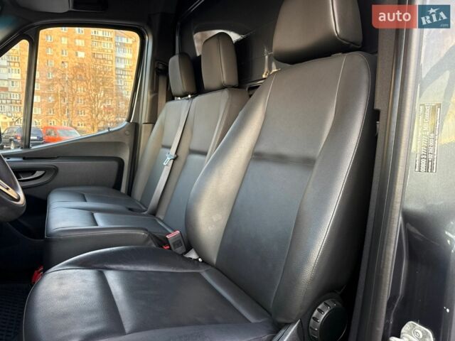 Серый Мерседес Sprinter, объемом двигателя 0 л и пробегом 240 тыс. км за 33000 $, фото 46 на Automoto.ua