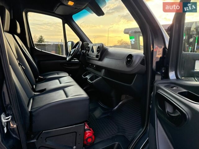 Серый Мерседес Sprinter, объемом двигателя 0 л и пробегом 240 тыс. км за 33000 $, фото 73 на Automoto.ua