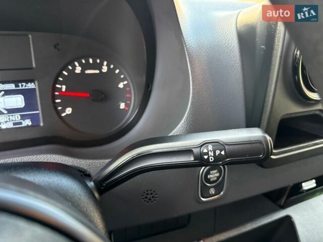 Серый Мерседес Sprinter, объемом двигателя 0 л и пробегом 240 тыс. км за 28700 $, фото 51 на Automoto.ua