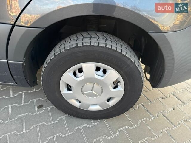 Серый Мерседес Sprinter, объемом двигателя 0 л и пробегом 240 тыс. км за 28700 $, фото 34 на Automoto.ua