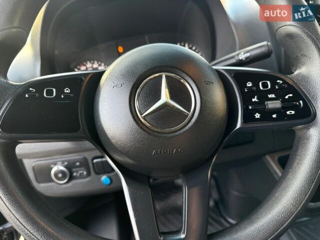 Серый Мерседес Sprinter, объемом двигателя 0 л и пробегом 240 тыс. км за 28700 $, фото 56 на Automoto.ua