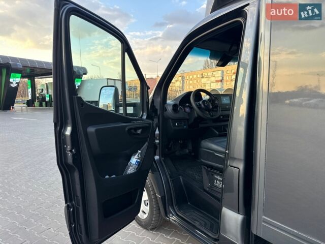 Серый Мерседес Sprinter, объемом двигателя 0 л и пробегом 240 тыс. км за 33000 $, фото 44 на Automoto.ua