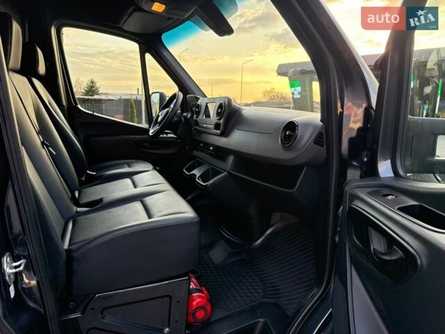 Серый Мерседес Sprinter, объемом двигателя 0 л и пробегом 240 тыс. км за 28700 $, фото 73 на Automoto.ua