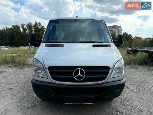Серый Мерседес Sprinter, объемом двигателя 2.15 л и пробегом 315 тыс. км за 15600 $, фото 11 на Automoto.ua
