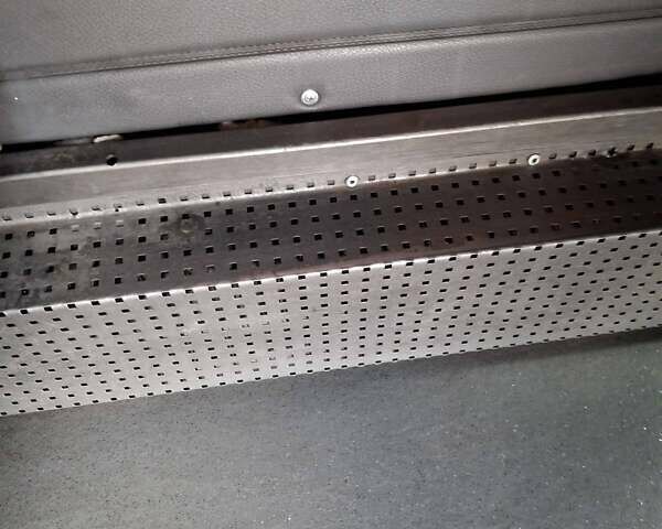 Серый Мерседес Sprinter, объемом двигателя 2.15 л и пробегом 253 тыс. км за 16300 $, фото 16 на Automoto.ua
