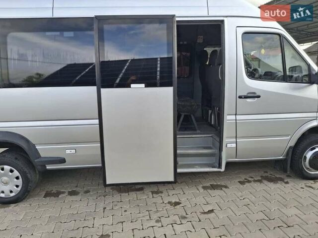 Серый Мерседес Sprinter, объемом двигателя 2.15 л и пробегом 253 тыс. км за 16300 $, фото 12 на Automoto.ua