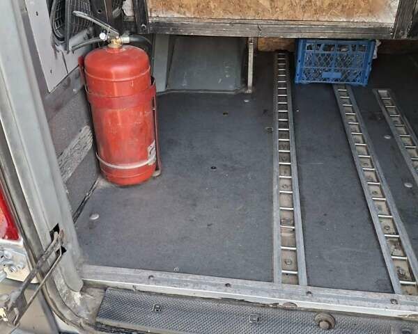 Серый Мерседес Sprinter, объемом двигателя 2.15 л и пробегом 253 тыс. км за 16300 $, фото 11 на Automoto.ua
