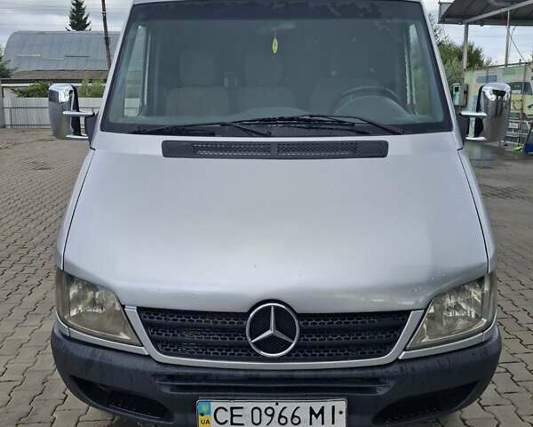 Серый Мерседес Sprinter, объемом двигателя 2.15 л и пробегом 253 тыс. км за 16300 $, фото 4 на Automoto.ua