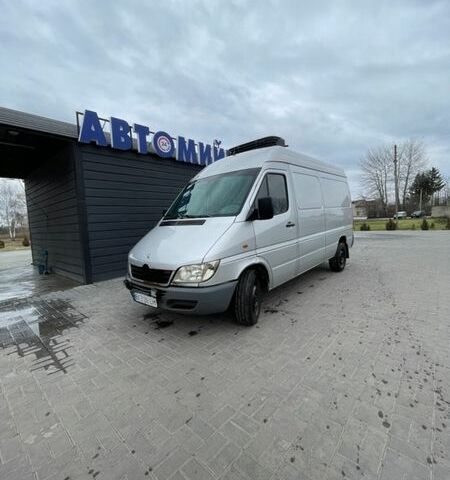 Сірий Мерседес Sprinter, об'ємом двигуна 2.7 л та пробігом 350 тис. км за 7700 $, фото 1 на Automoto.ua