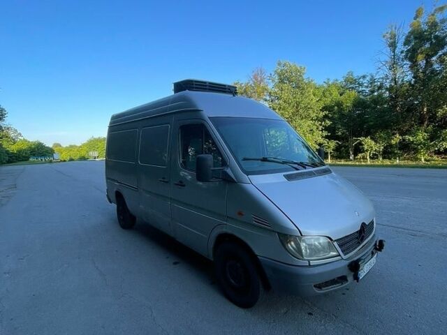Сірий Мерседес Sprinter, об'ємом двигуна 2.7 л та пробігом 340 тис. км за 6999 $, фото 2 на Automoto.ua