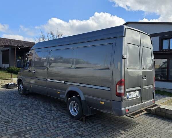 Серый Мерседес Sprinter, объемом двигателя 2.69 л и пробегом 186 тыс. км за 17500 $, фото 4 на Automoto.ua