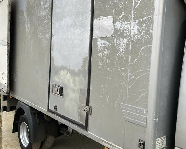 Серый Мерседес Sprinter, объемом двигателя 2.69 л и пробегом 820 тыс. км за 12000 $, фото 2 на Automoto.ua