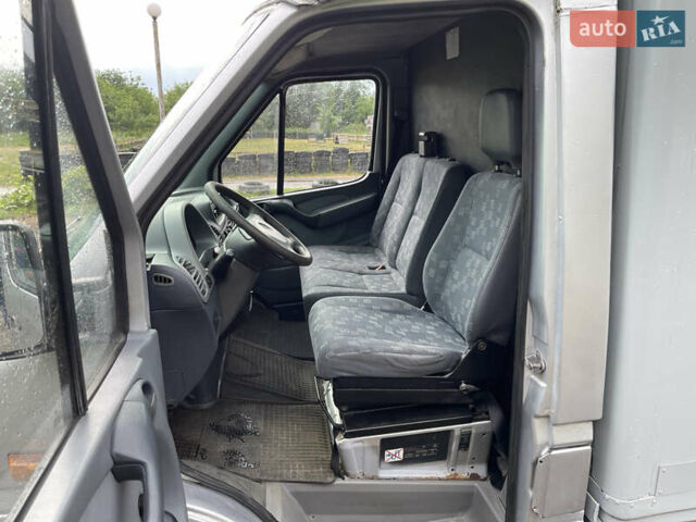 Сірий Мерседес Sprinter, об'ємом двигуна 2.15 л та пробігом 589 тис. км за 7999 $, фото 18 на Automoto.ua