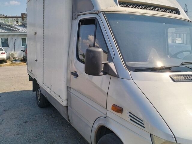 Сірий Мерседес Sprinter, об'ємом двигуна 2.15 л та пробігом 448 тис. км за 4500 $, фото 2 на Automoto.ua