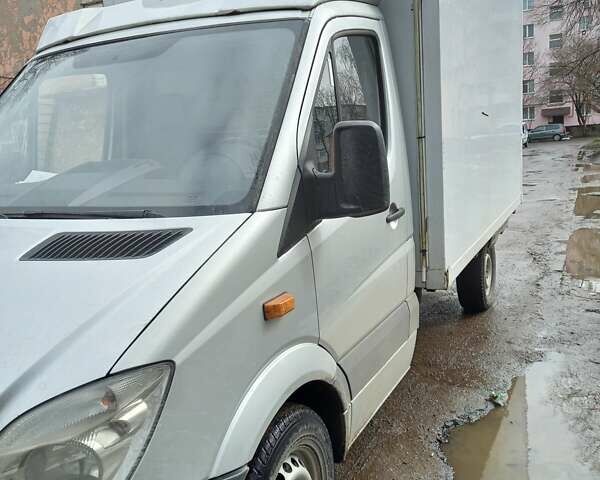 Серый Мерседес Sprinter, объемом двигателя 2.14 л и пробегом 375 тыс. км за 10800 $, фото 13 на Automoto.ua