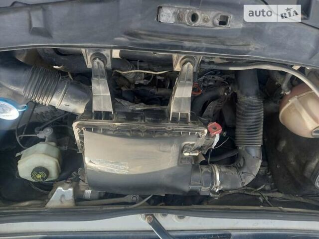 Серый Мерседес Sprinter, объемом двигателя 2.14 л и пробегом 375 тыс. км за 10800 $, фото 2 на Automoto.ua